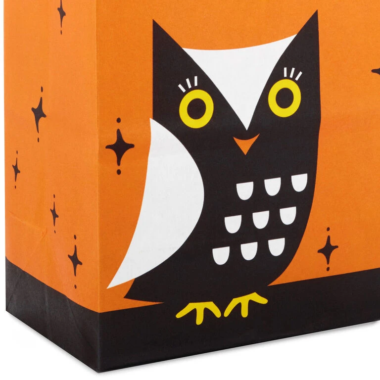 Hallmark 6.5" Assorted 8-Pack Happy Halloween Small Gift Bags 8 Hallmark 6.5" Assorted 8-Pack Happy Halloween Small Gift Bags - Image 6